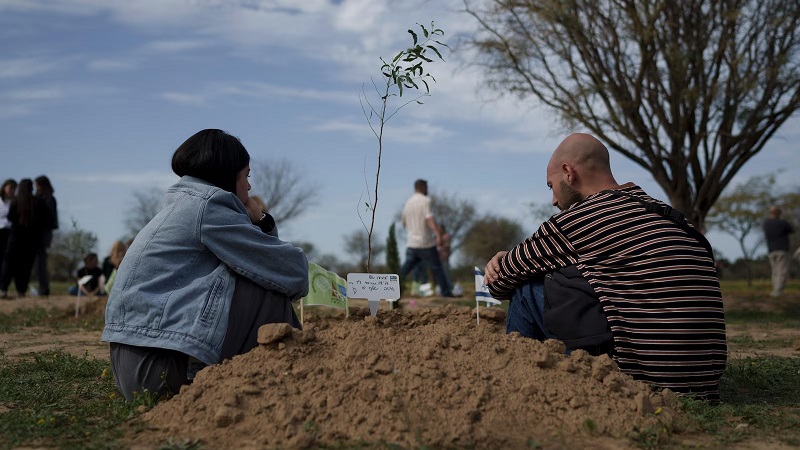 Dadka Gaza oo weli la leynayo.jpg